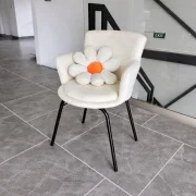 Scaun ROSALIE - elegant cu design floral, tapițat cu material textil și picioare din fier