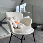 Scaun ROSALIE - elegant cu design floral, tapițat cu material textil și picioare din fier