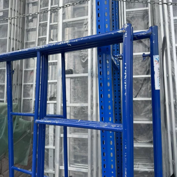 Láb állvány acél 1800 L * 1219 l * 1700 h, 2 csatlakozó elemmel - ÚJRACSOMAGOLT TERMÉK!