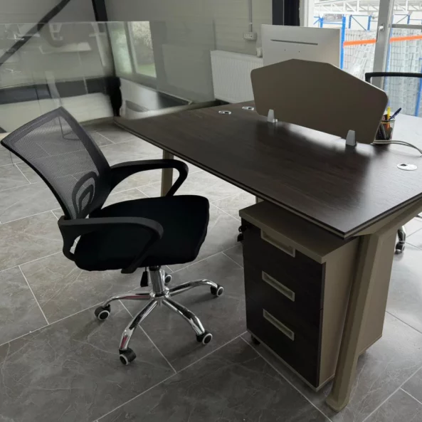 Set Scaun ergonomic cu spatar mesh și Birou Operațional cu 2 Posturi 1400*1200*750