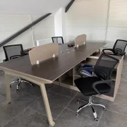 Set Scaun ergonomic cu spatar mesh si Birou Operational cu 4 Posturi - W2800*D2400*H750