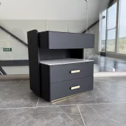 Mesita de noche inteligente con carga inalámbrica de 15W, iluminación LED con 3 colores, caja fuerte integrada y luz nocturna con sensor