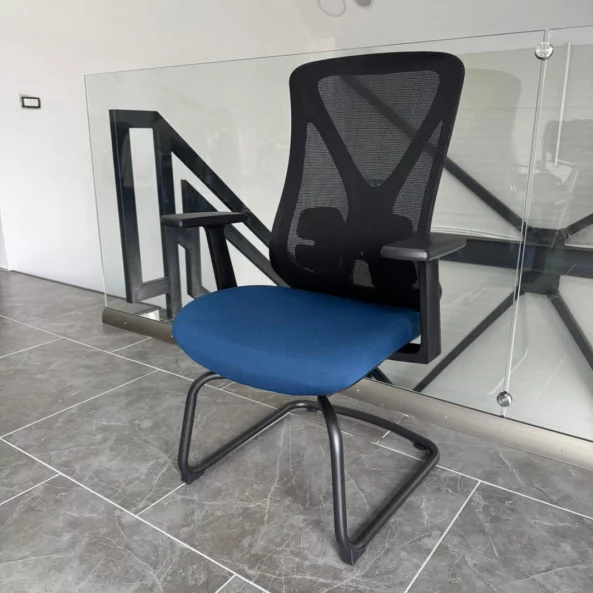 Scaun de birou ergonomic Novaire cu spatar din plasa si brate fixe - dimensiuni W550*D615*H1040 mm