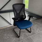 Scaun de birou ergonomic Novaire cu spatar din plasa si brate fixe - dimensiuni W550*D615*H1040 mm