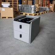 Vekony intelligens ejjeliszekreny vezetek nelkuli toltessel, LED vilagitassal es 2 fiokkal - antracitszurke szinu, modern uveg es fa design