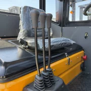 Stivuitor electric NM2, 2 Tone – înălțime de ridicare 4,5 m, cabină cu aer condiționat