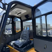 Stivuitor electric NM2, 2 Tone – înălțime de ridicare 4,5 m, cabină cu aer condiționat