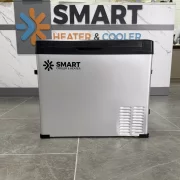 Autó hűtőcsomag okos hűtővel 50l kompresszor, 12/24/220v, LCD kijelzővel és bluetooth-al, 220V-os transzformátorral, zöld adóval + hőszigetelő védőburkolat