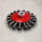 Perie rotativa cu sarma rasucita, 100 mm-pentru polizor unghiular