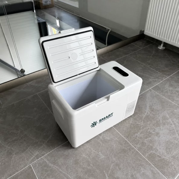 Авто хладилник с компресор Smart Cooler S25, 12-24V, капацитет 23L, LCD дисплей и Bluetooth