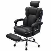 Gaming szék, akár 120°-os dönthetőséggel, állítható fejtámlával – méretek: 650 mm × 520 mm × 1220–1320 mm.