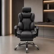 Gaming szék, akár 120°-os dönthetőséggel, állítható fejtámlával – méretek: 650 mm × 520 mm × 1220–1320 mm.