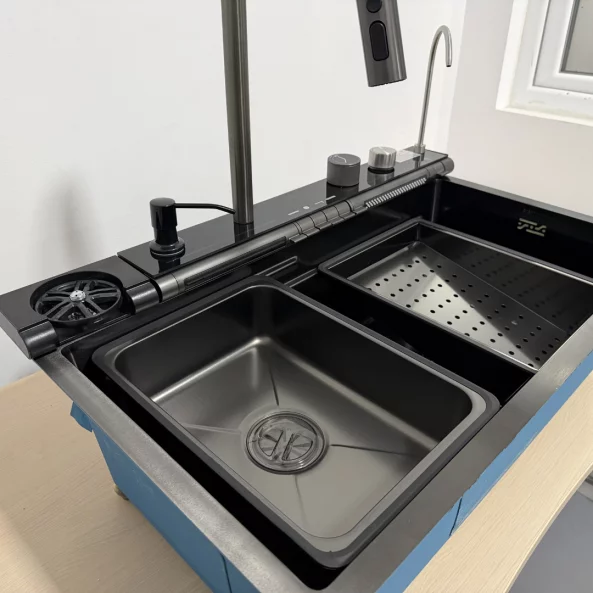 Chiuvetă modernă de bucătărie culoare :negru , multifuncțională, duș extractibil, spălător pahare, filtrare apă, inox, calitate premium, accesorii incluse dimensiuni 750*460*220mm