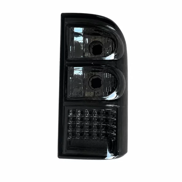 Jobb feklampa LED-OFF ROAD Nissan Patrol Y61-hez
