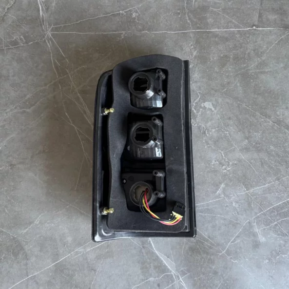 Jobb feklampa LED-OFF ROAD Nissan Patrol Y61-hez
