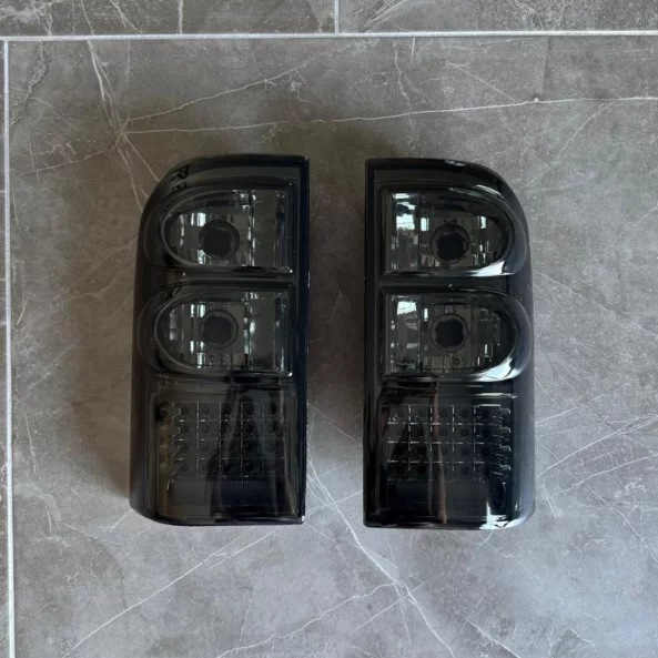 LED-es hatso lampa szett Nissan Patrol Y61-hez
