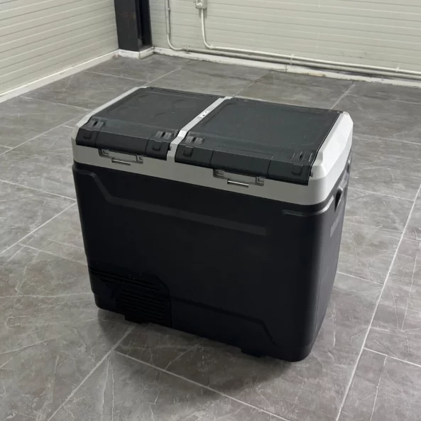 Frigider auto cu compresor smart cooler,cu bluetooth, capacitate 60L,taxa verde inclusa-PRODUS RESIGILAT!