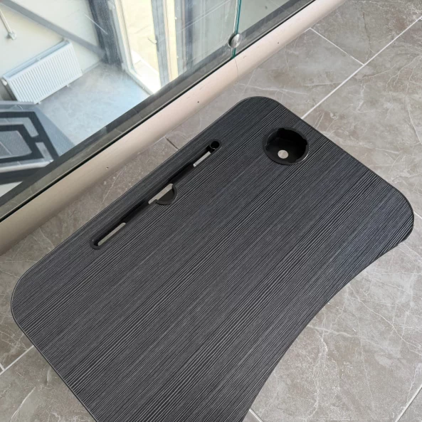 Сгъваема маса за лаптоп, 60x40x28см, черна – Модерен дизайн, изработен от MDF и метал