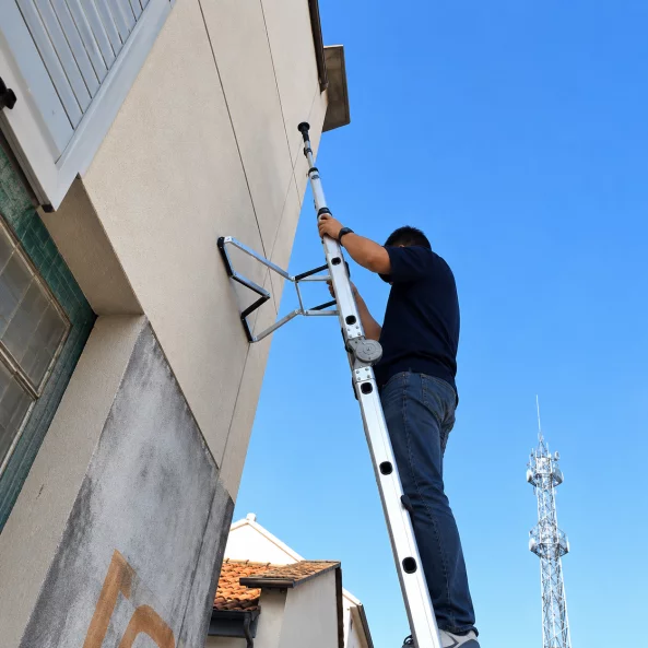 Suport distantier scara cu tampoane antiderapante din cauciuc