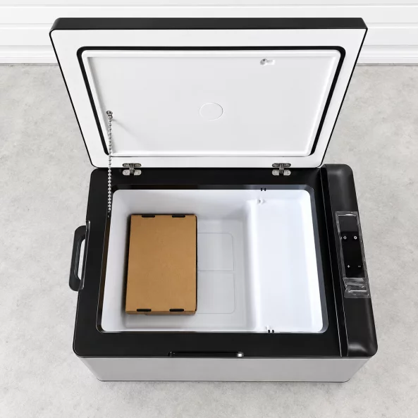 Автомобилен хладилник с компресор Smart Cooler 30L, 12/24 V, с LCD дисплей и Bluetooth, включена еко такса