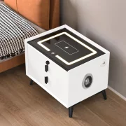 Интелигентно нощно шкафче с безжично зареждане, LED осветление, Bluetooth високоговорител, USB и Type-C портове – бял цвят, 2 чекмеджета, модерен дизайн от стъкло и дърво.