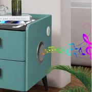 Mesita de noche inteligente slim con carga inalámbrica, iluminación LED, altavoz Bluetooth, puerto USB y Tipo-C y sistema de huella dactilar - color verde, 2 cajones, diseño moderno de vidrio y madera
