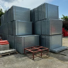 Cat Costa o Schela Metalica ?