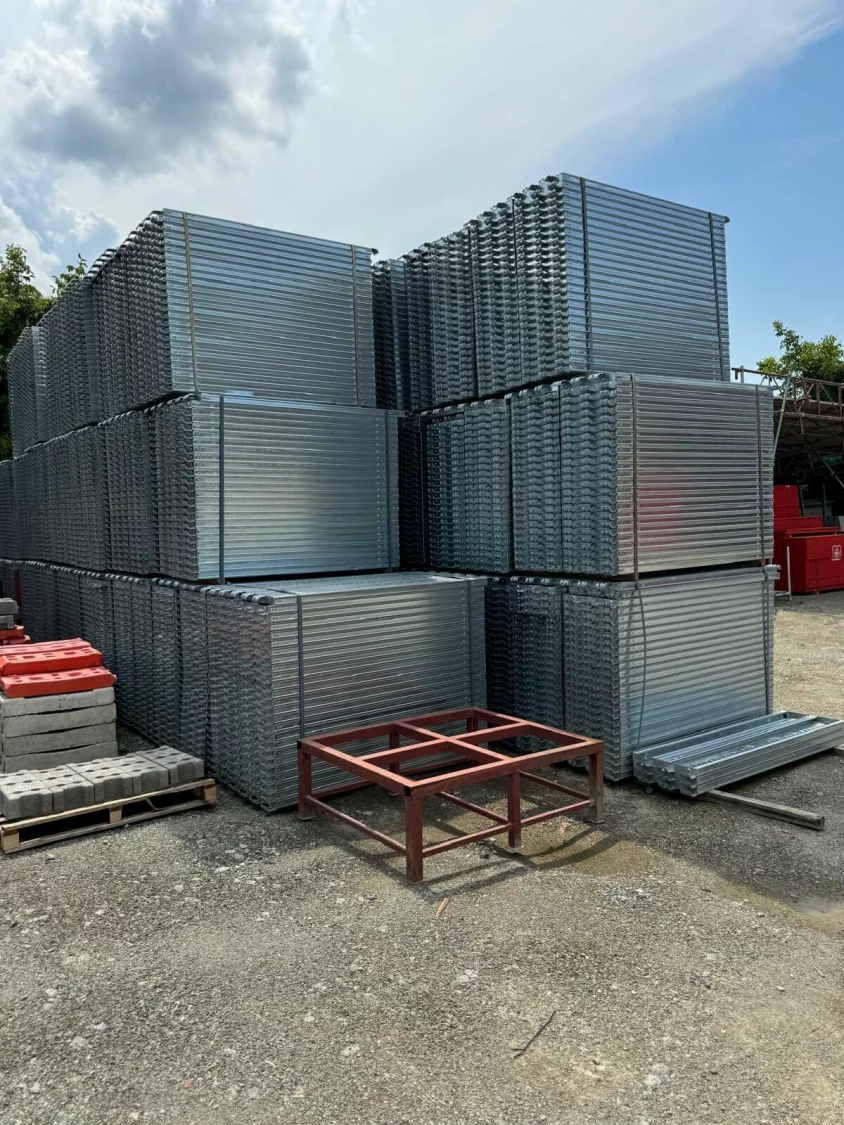 Mennyibe kerül egy fémállványzat?